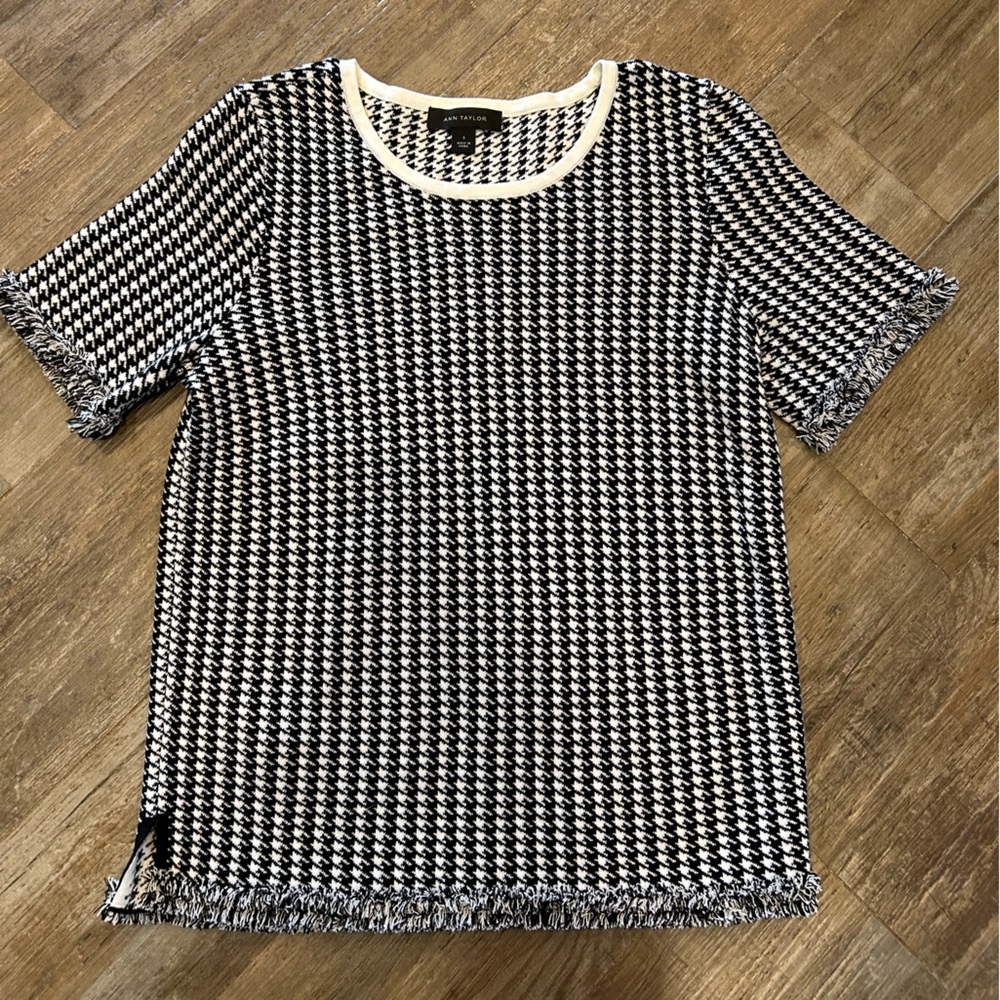 Black and White Houndstooth Sweater Top